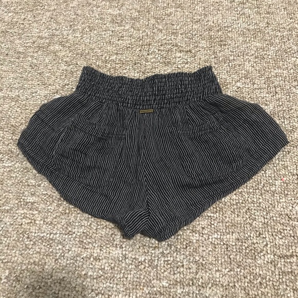 Stripped bathing suit cover shorts - Picture 2 of 2